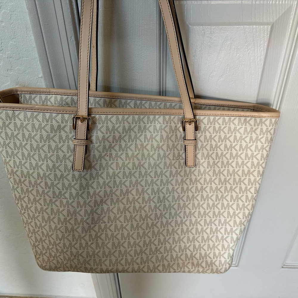 COPY - Michael kors purse gentally  used
